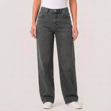 Women's High-Rise Relaxed Straight-Leg Jeans with Classic Everyday Style