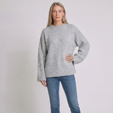 Women's Loose-Fit Pullover Sweater with Long Sleeves and Casual Style