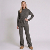 Women's Two-Piece Outfit with Roll-Neck Jumper and Wide-Leg Trousers